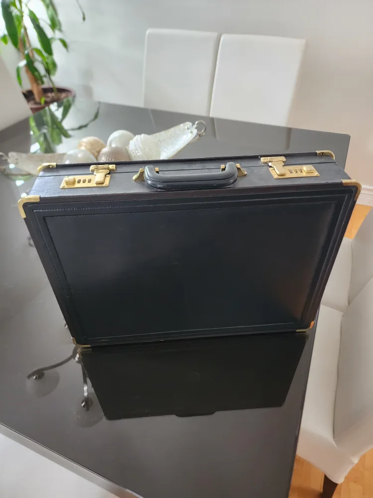 Black Leather Briefcase with Combination Locks image indicator(2)