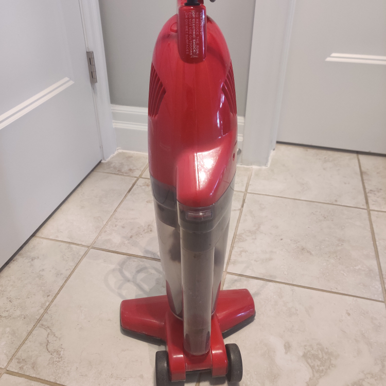 Dirt Devil Vacuum - photo 2