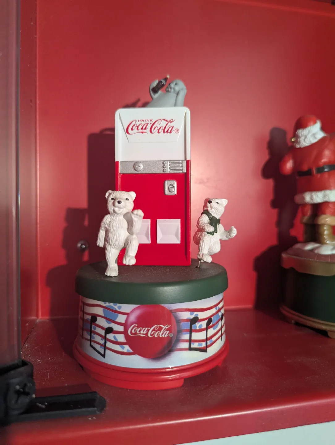 Coca Cola moving Music boxes-6 to choose from image indicator(9)
