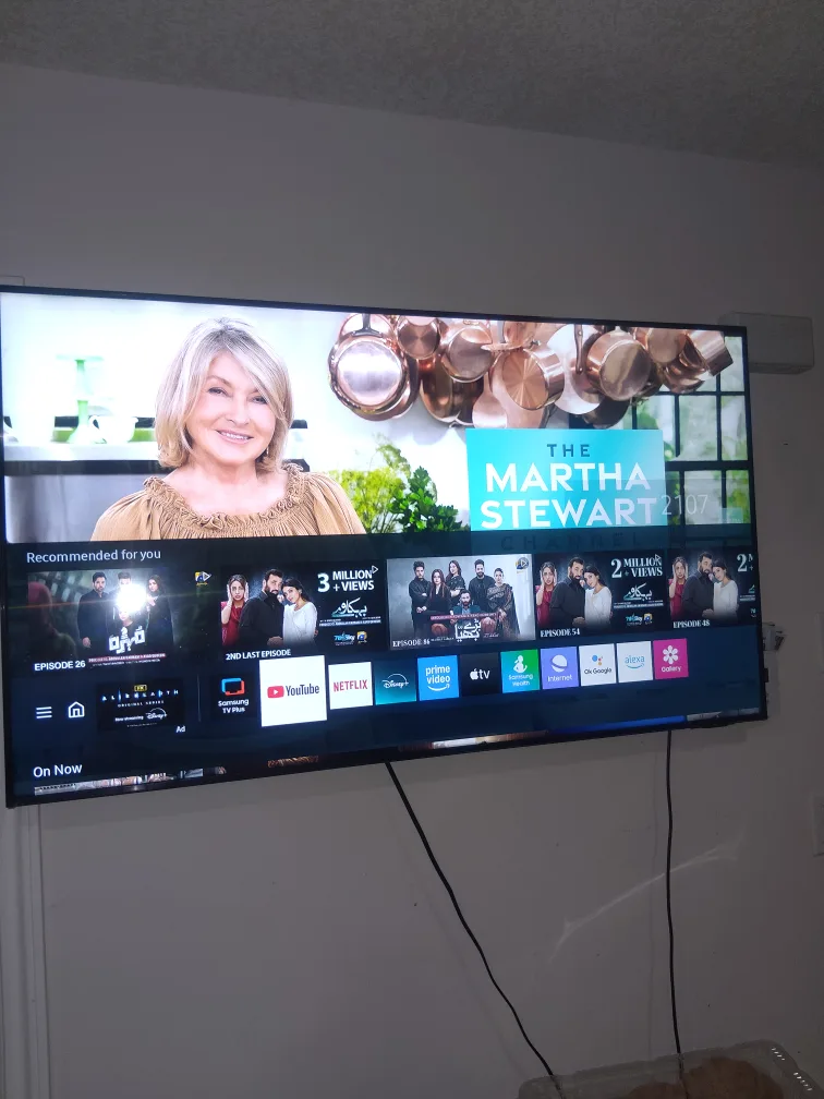 Samsung Crystal UHD AU8000 55" Smart TV image indicator(2)