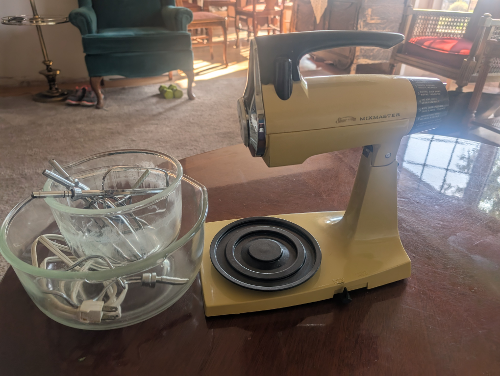 Vintage Sunbeam Mixmaster Stand Mixer - photo 3