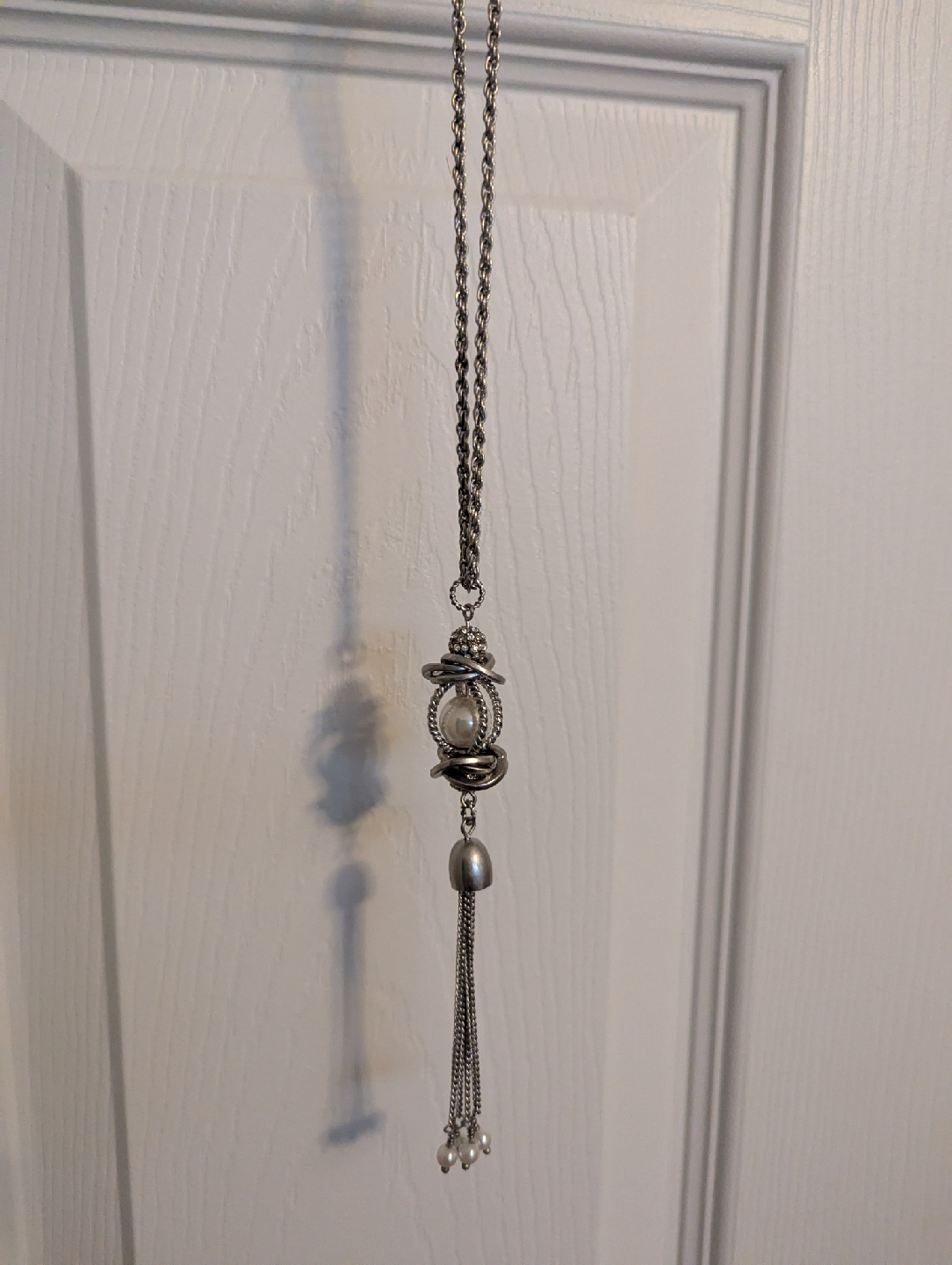 Silver Toned Pearl Pendant Necklace