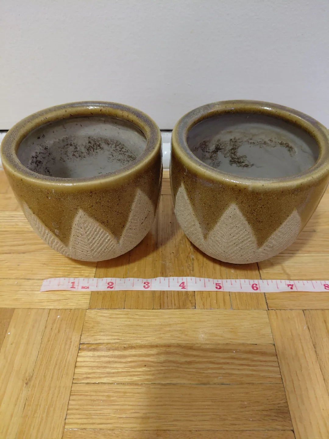 Set of Two Small Ceramic Plant Pots thumbnail