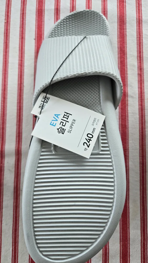 EVA Slippers - Size 240mm and 270mm image indicator(5)