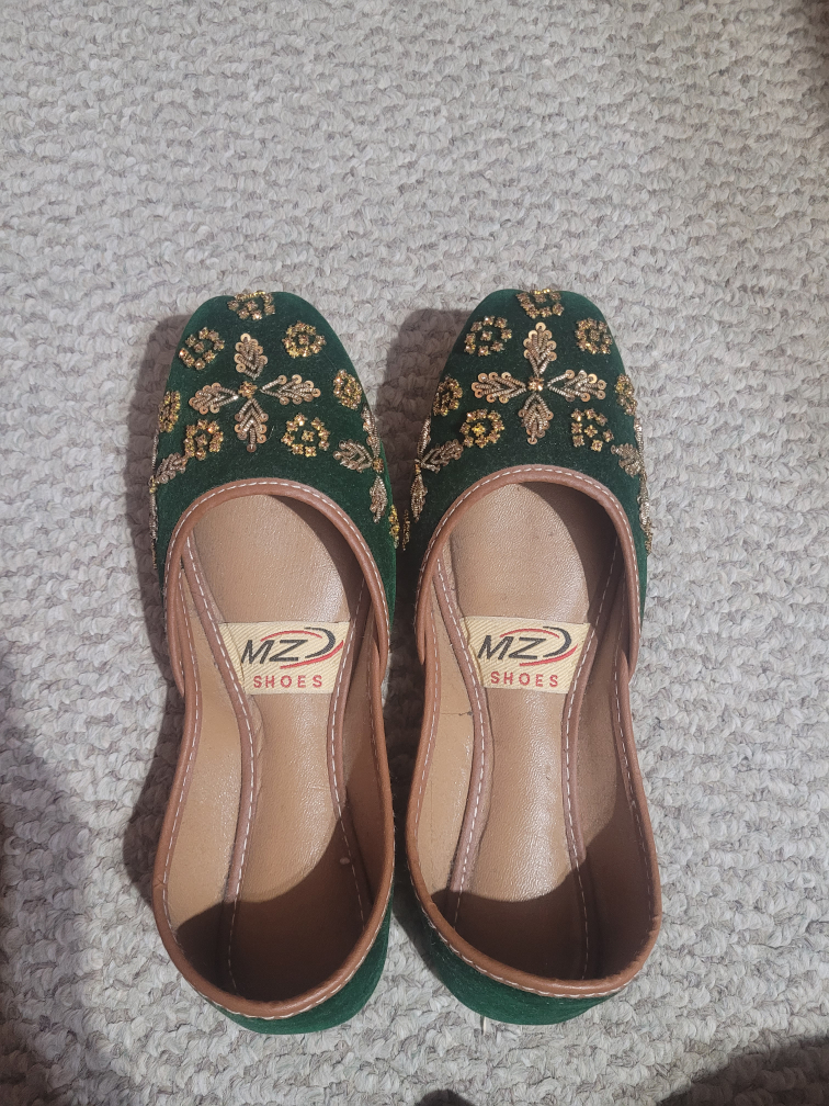 MZ Shoes Green Embroidered Khussa - Size 7