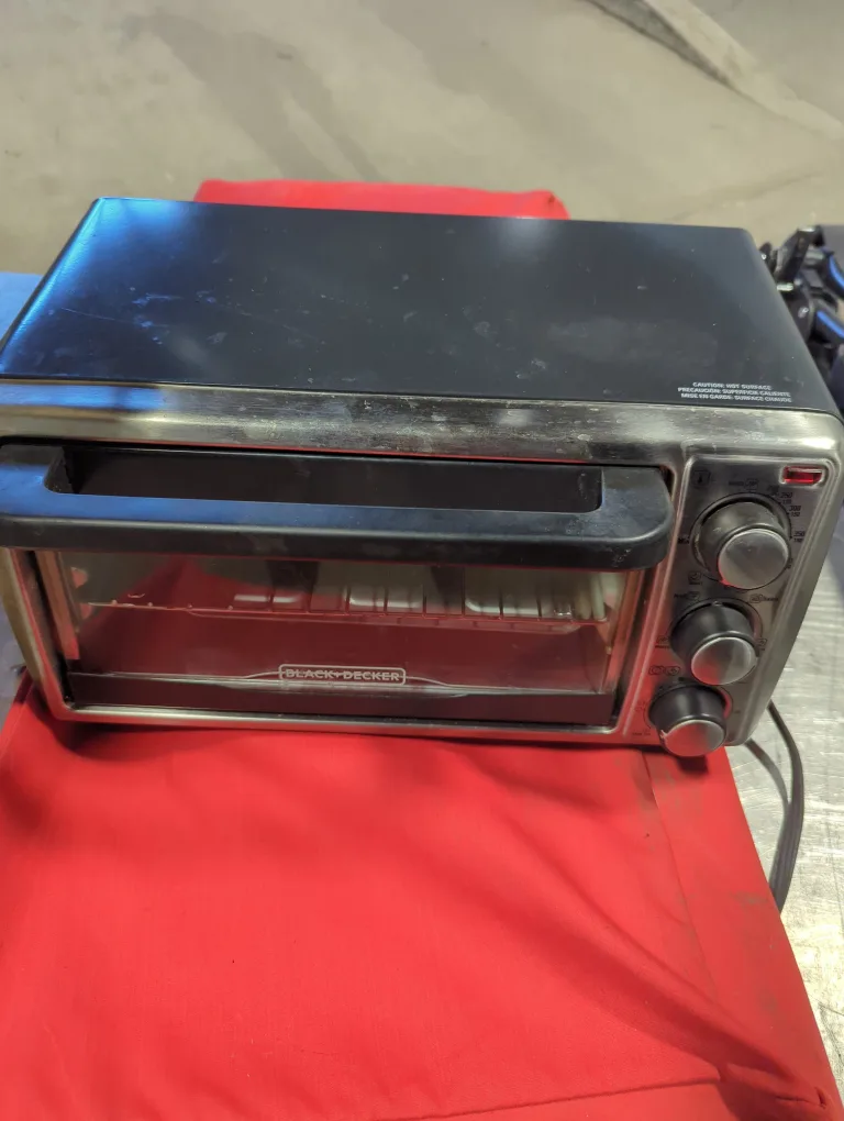 Black+Decker Toaster Oven thumbnail