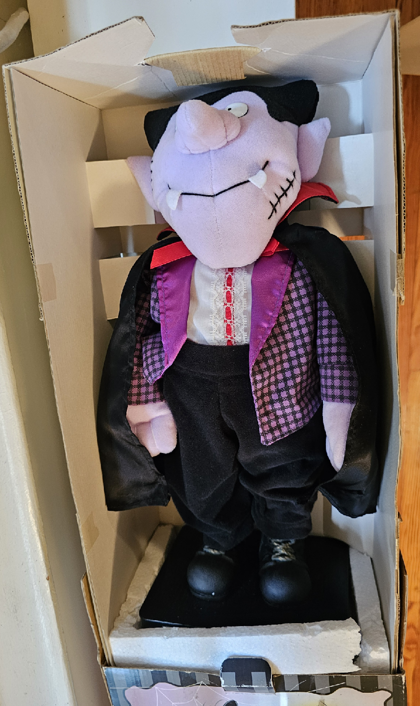 Animated Musical Halloween Dancing Vampire