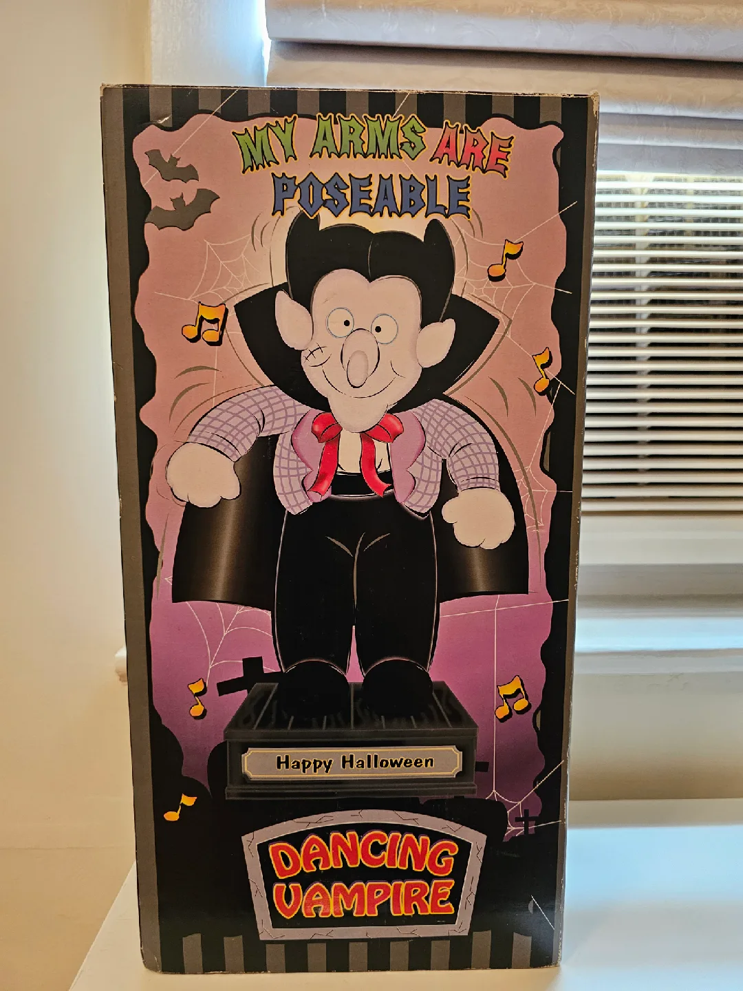 Animated Musical Halloween Dancing Vampire image indicator(6)