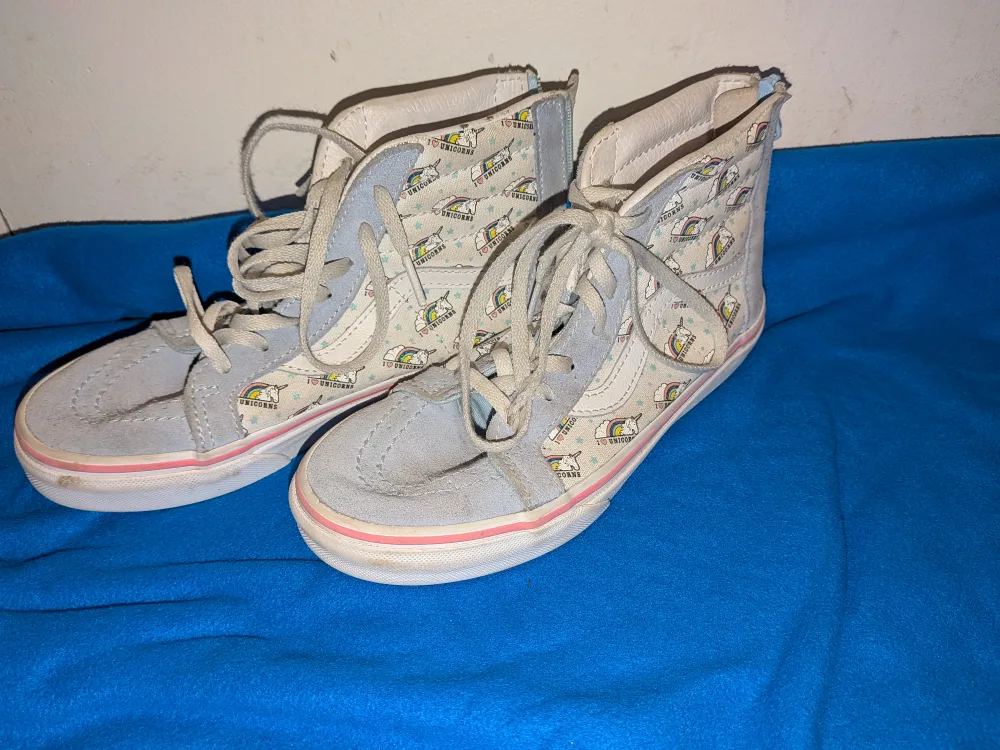 Vans Sk8-Hi Unicorn Sneakers image indicator(2)
