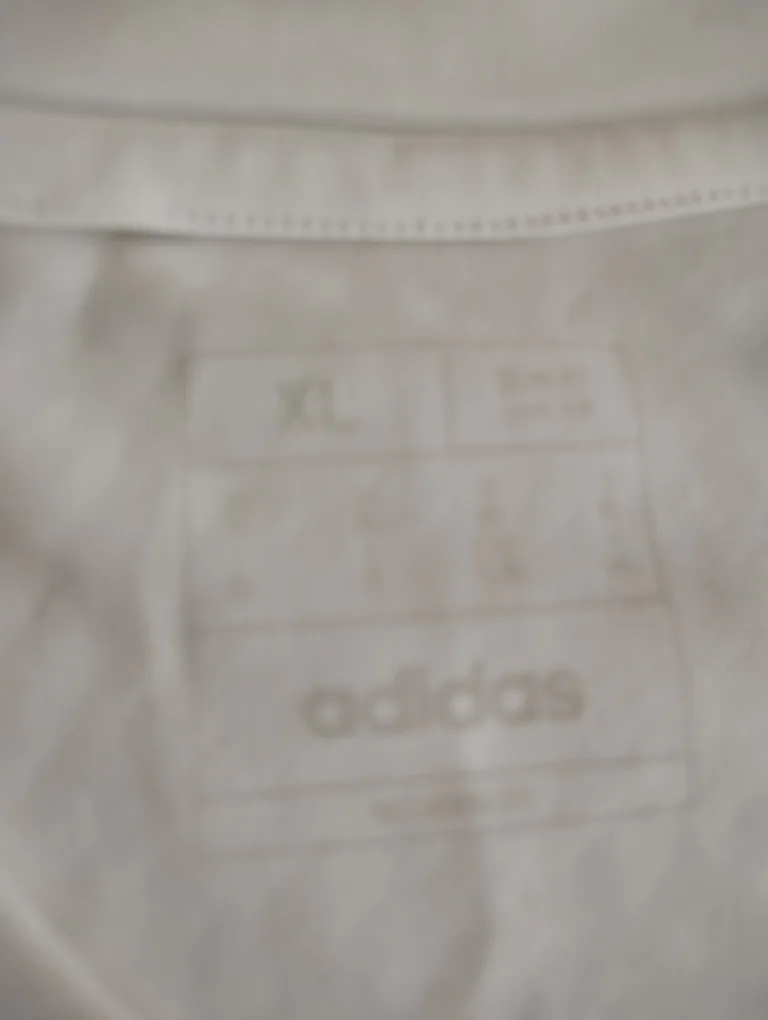 Adidas Real Madrid XL Jersey image indicator(5)