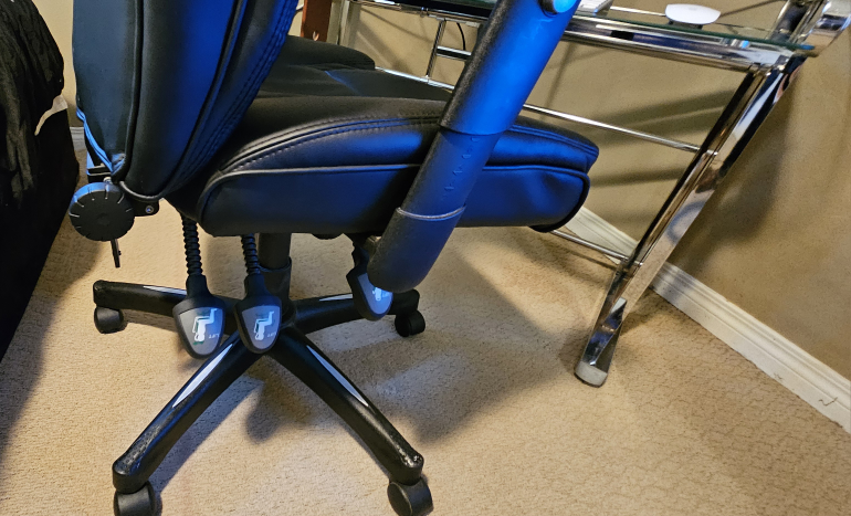 Black  pleather Professional adjustable desk chair - photo 3