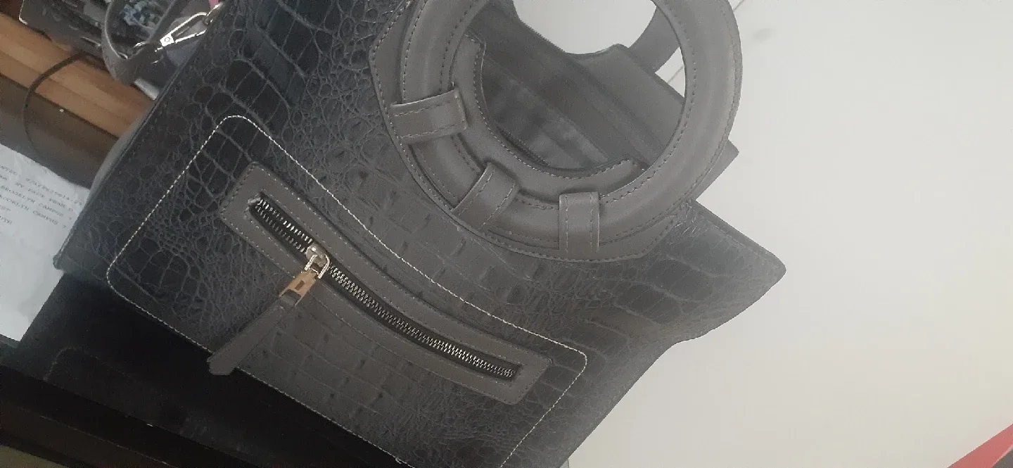 Gray Crocodile Pattern Handbag thumbnail