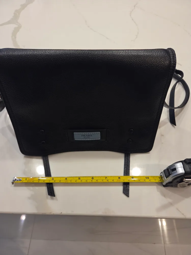 Prada Black Leather Crossbody / shoulder Bag image indicator(6)
