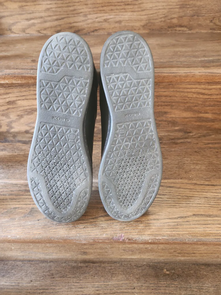 Geox Respira Black Leather Sneakers size 10 image indicator(3)