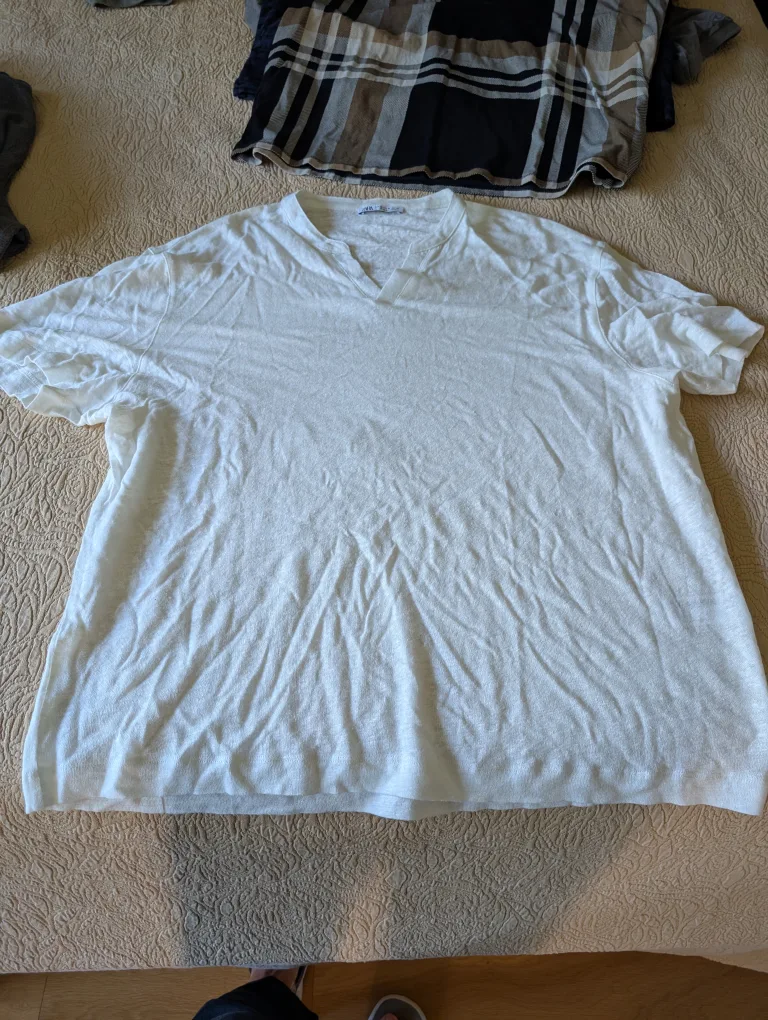 Men's Fioboc Polo Shirt & Guess Plaid T-Shirt image indicator(3)