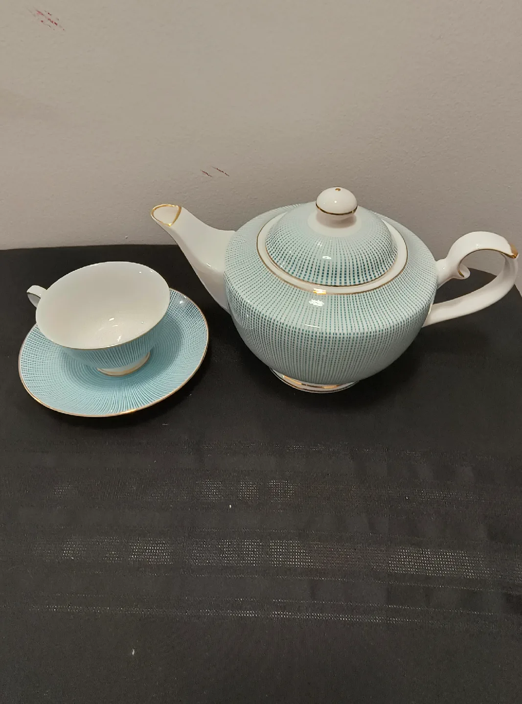 Steeped Tea Teapot and Cup Set thumbnail