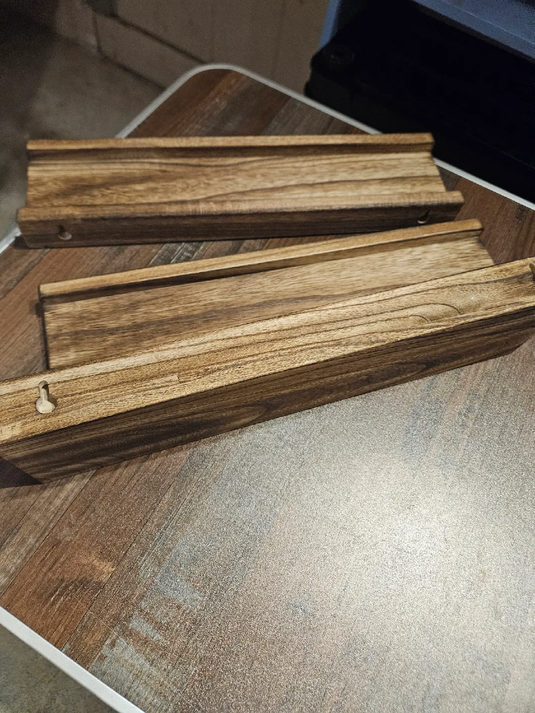 wood shelves image indicator(3)