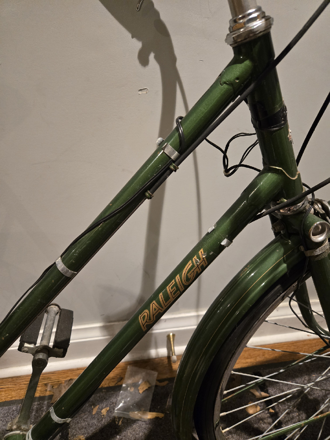 Raleigh Superbe Green Bicycle - photo 2