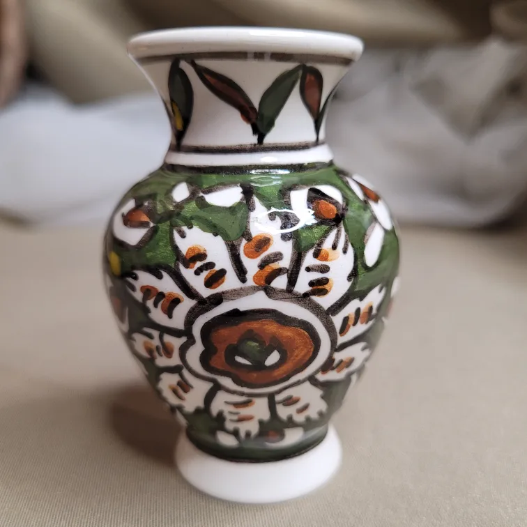 3 1/4" Hand Pained Pottery Ceramic Bud Vase Decor - Greece thumbnail