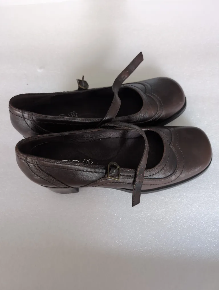 Aldo Brown Leather Mary Jane Heels thumbnail