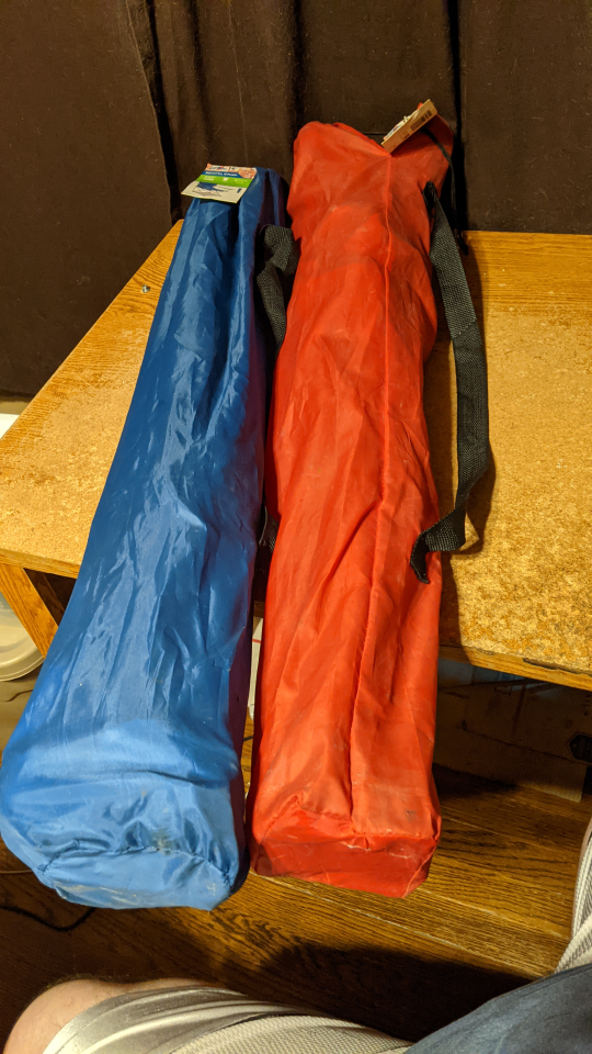 Lot of 2 Lightweight folding Sports outdoors Chair - Blue & Red