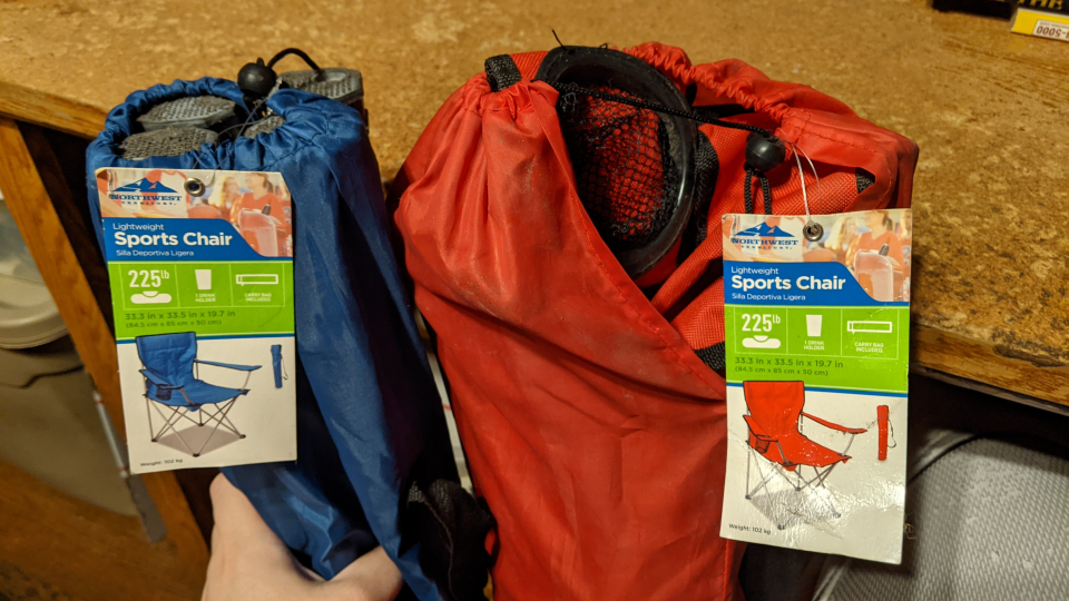 Lot of 2 Lightweight folding Sports outdoors Chair - Blue & Red - photo 2