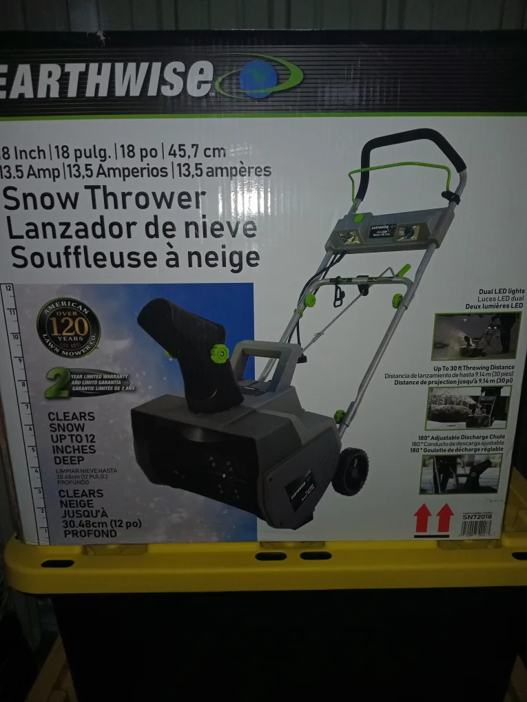 Earthwise 18-Inch 13.5 Amp Electric Snow Thrower image indicator(2)