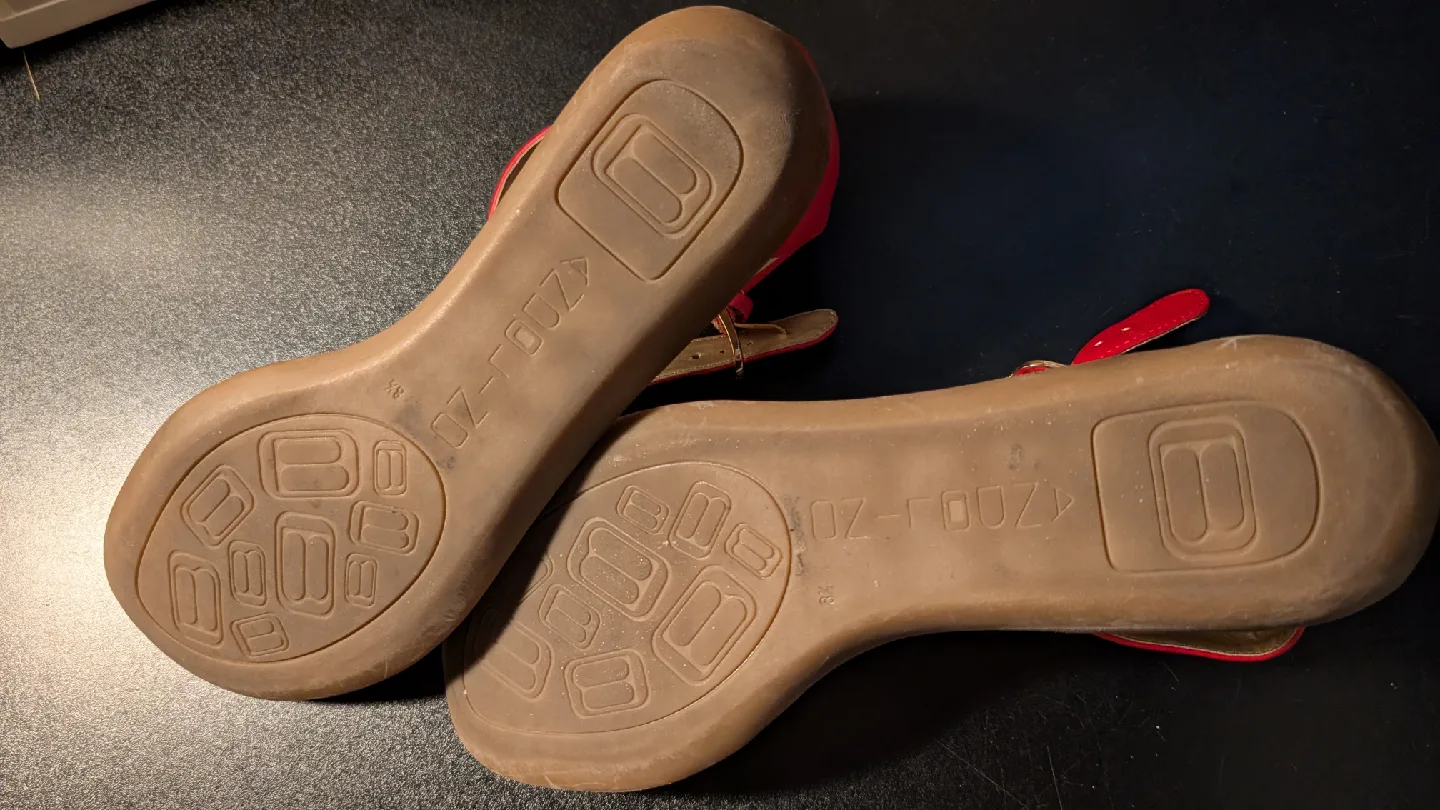 Bandolino Red Sandals - Size 8.5 image indicator(2)