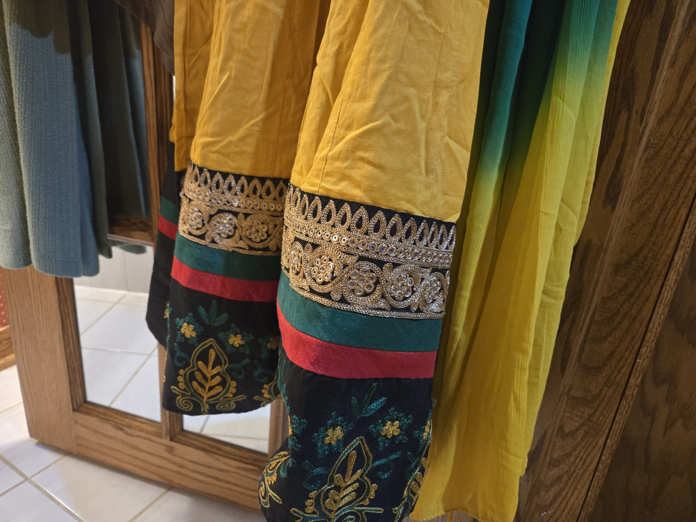 Yellow & Green Embroidered Salwar Kameez - photo 4