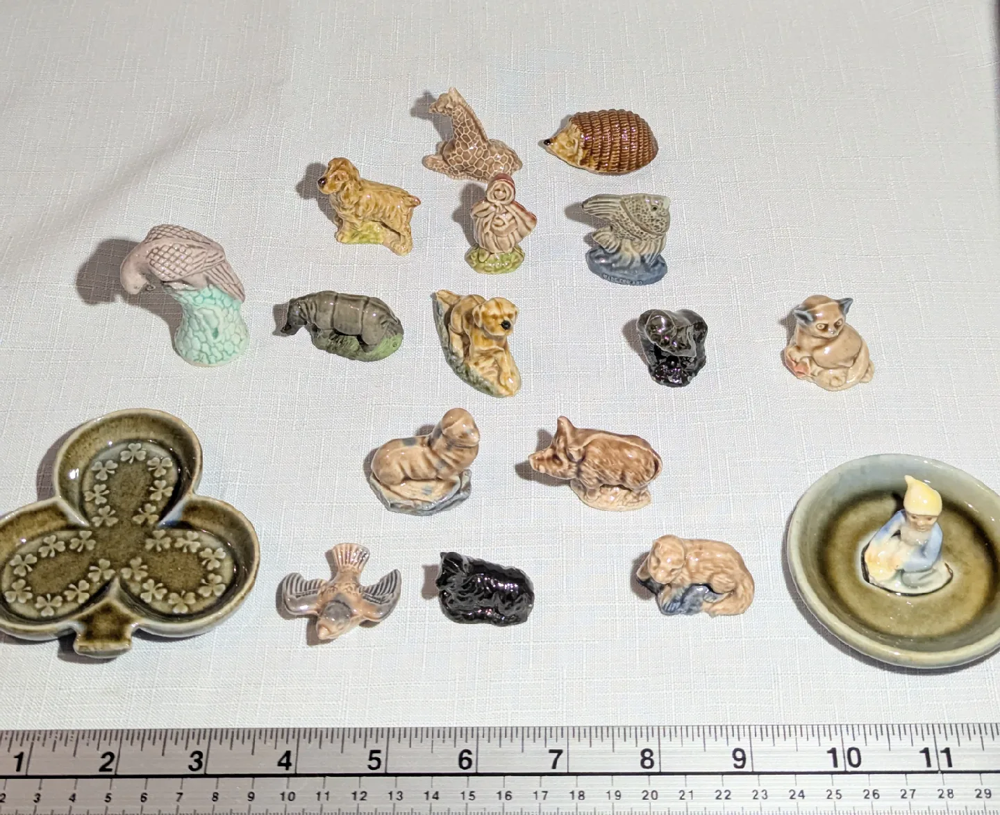 Wade Figurines and Trinket Holder Lot 17 pieces image indicator(2)