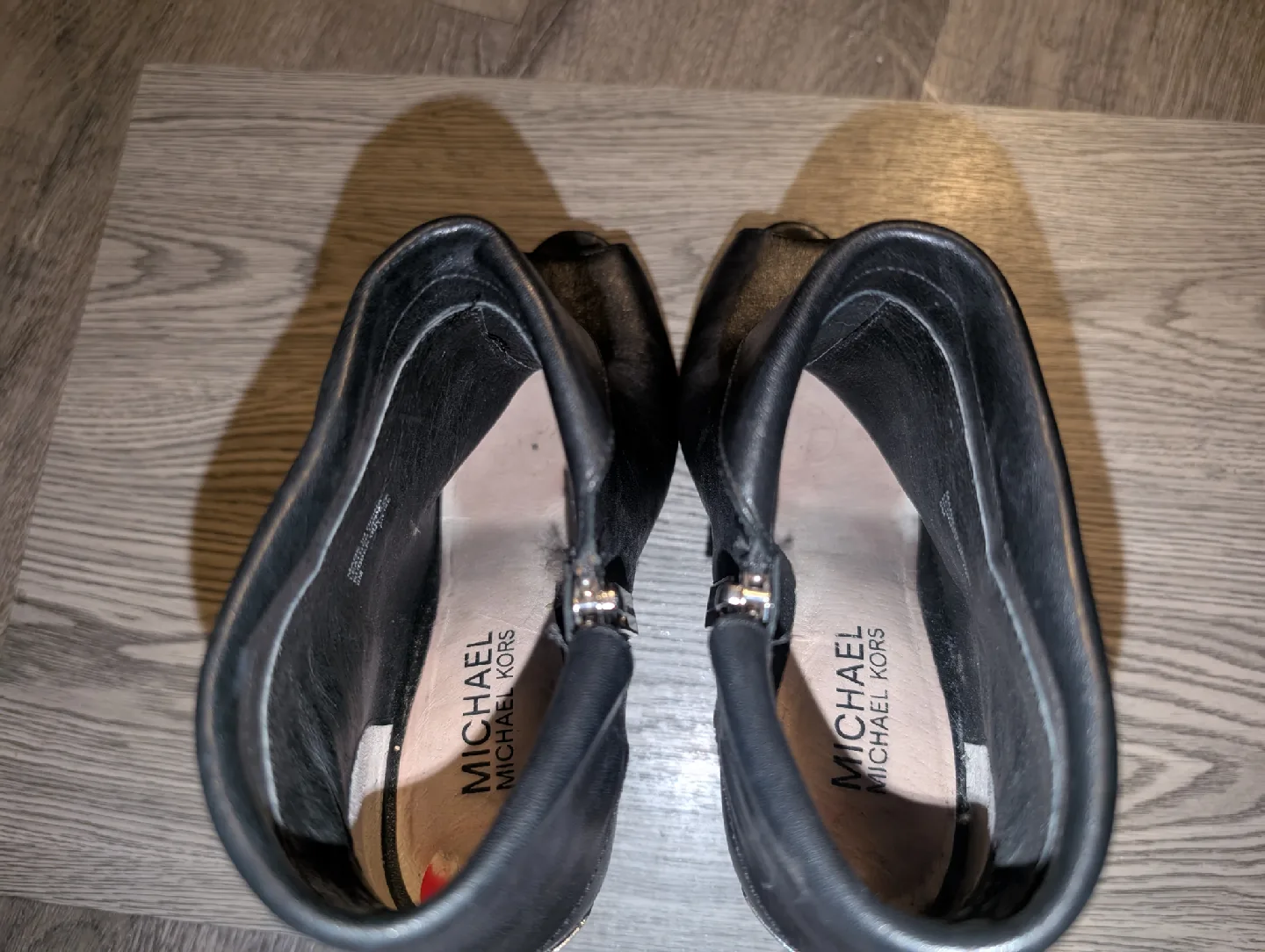 Michael Kors Black Leather Heels Size 6.5 image indicator(5)