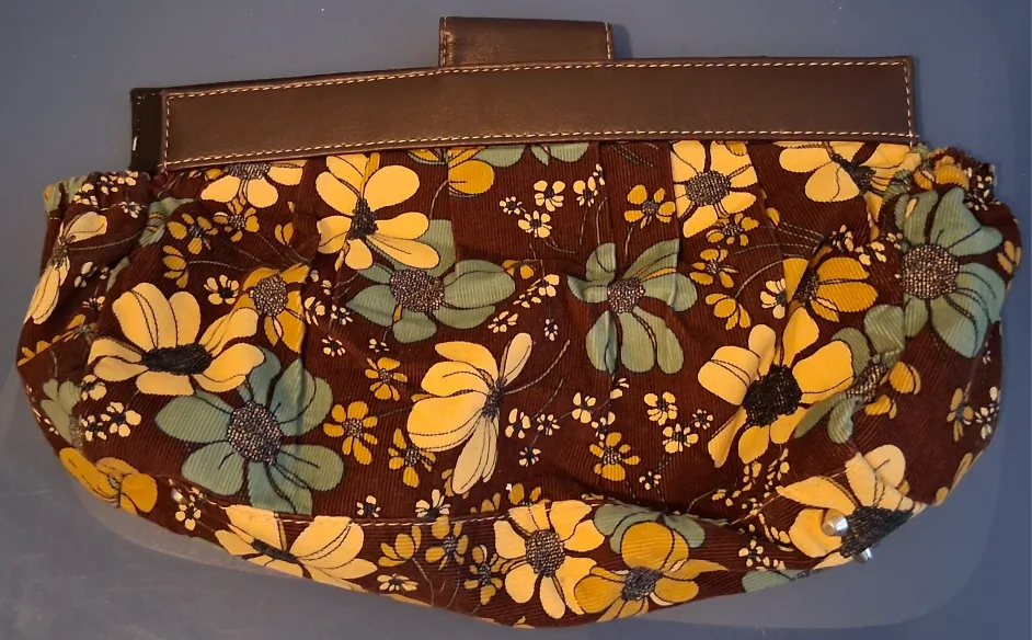 floral hand purse image indicator(2)