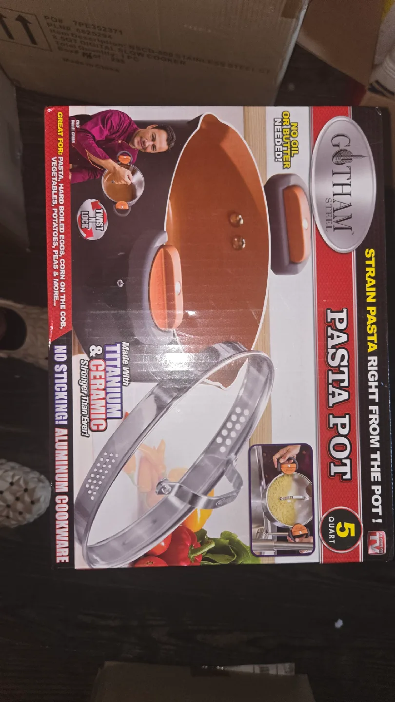 Gotham Steel Pasta Pot - 5 Quart - New in Box!