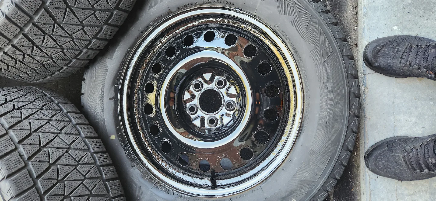 Winter Tires with rims image indicator(2)