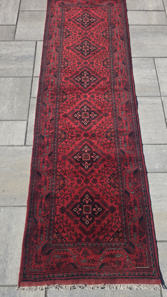 Red Patterned Hallway Runner Rug - photo 4