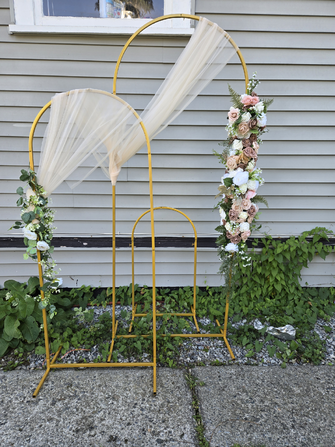 Gold Metal Wedding Arch Set