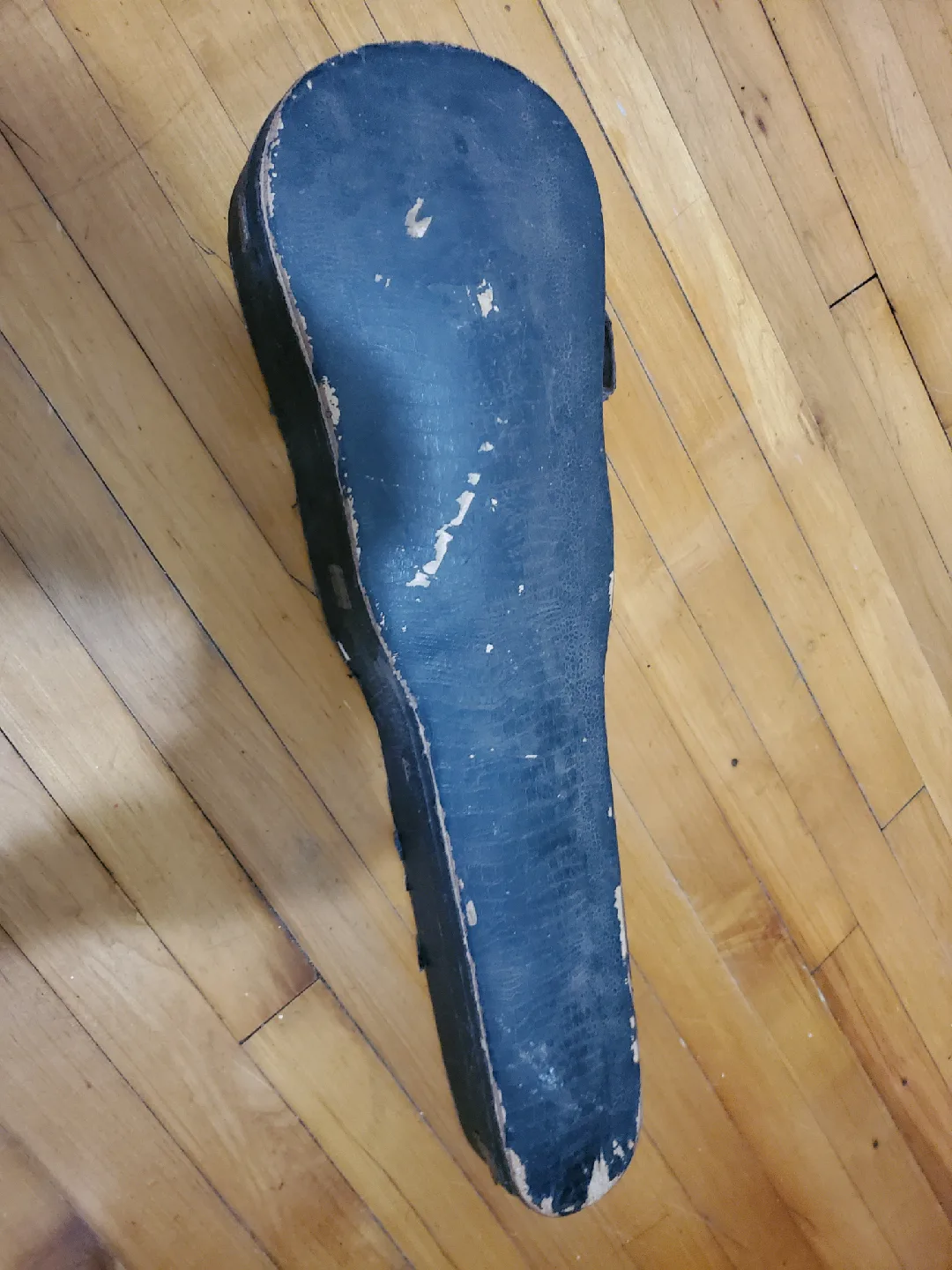 Vintage cat gut string a Violin with Case and rosin image indicator(4)