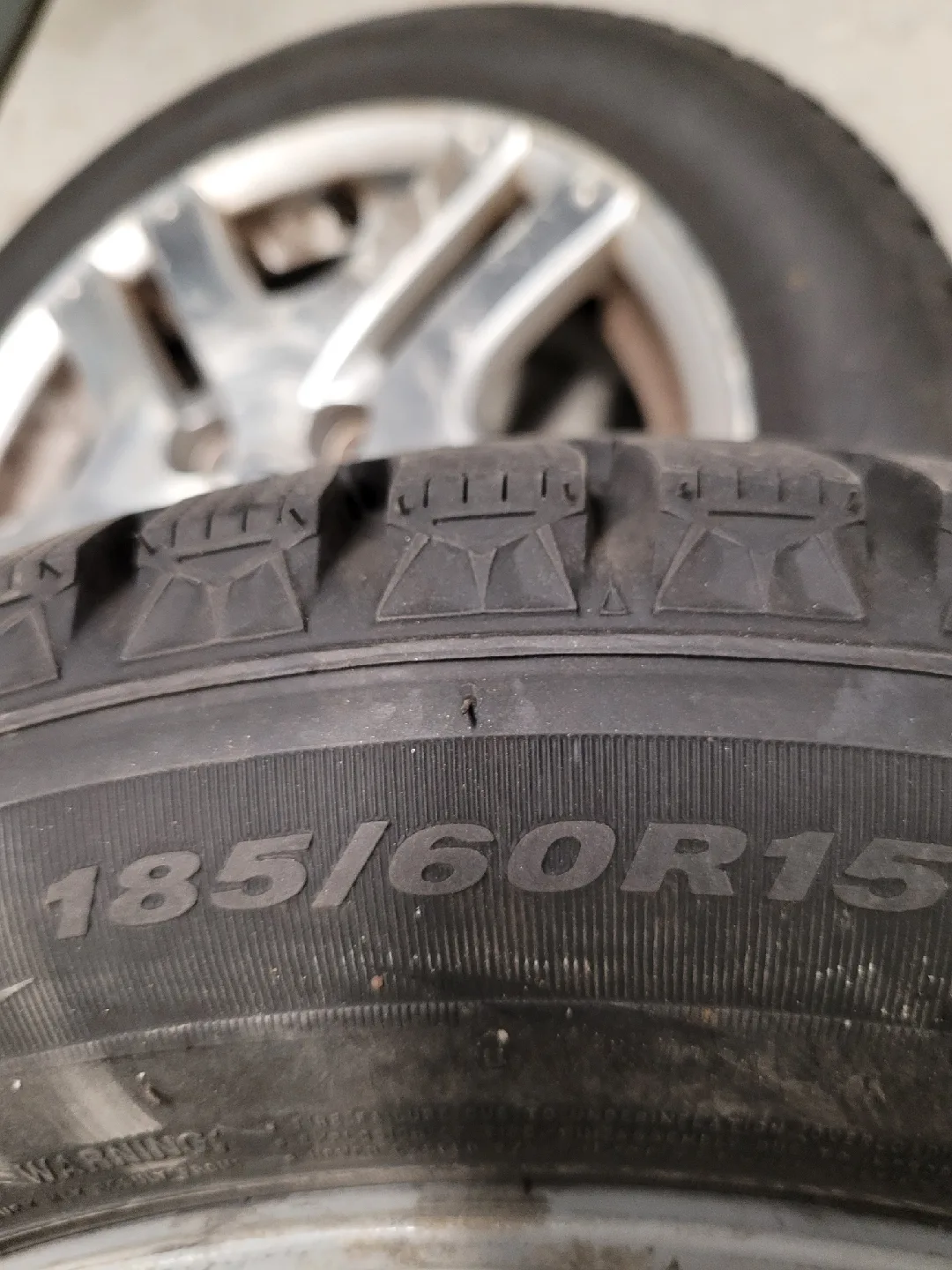 A set of Honda Winter tires with alloy rims for sale image indicator(3)