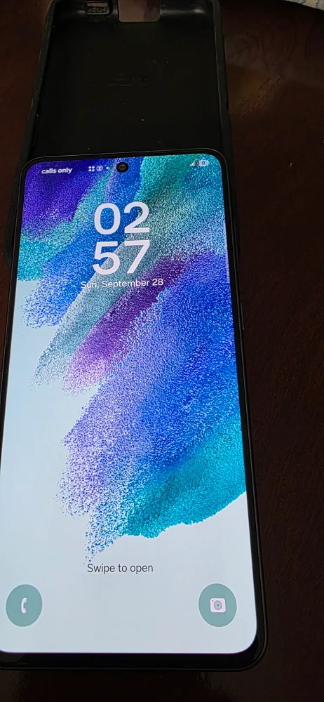 Samsung S21 FE 5G thumbnail