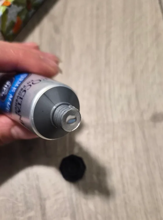 BNIB NEW L'Occitane Shea Hand Cream image indicator(3)