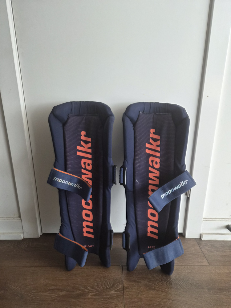 Moonwalker Cricket Pads - Adult Size - photo 3