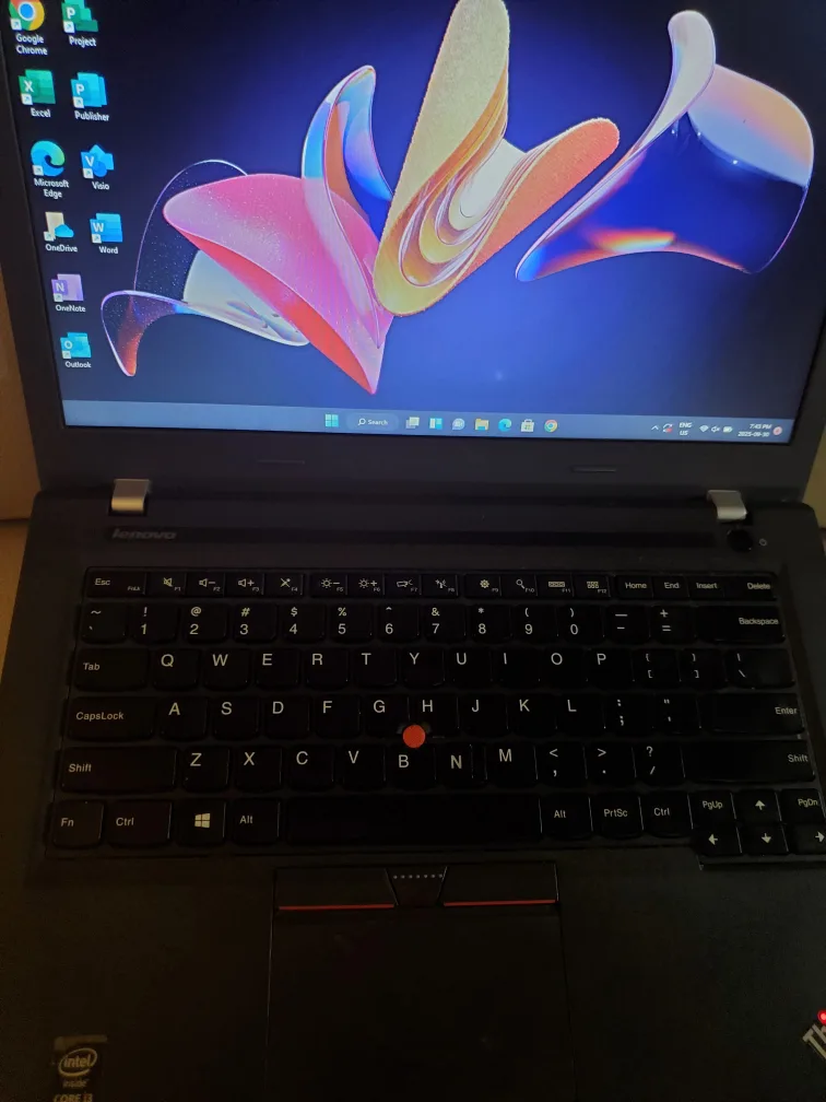 14inch i3 5th gen Lenovo ThinkPad E450 Laptop image indicator(10)