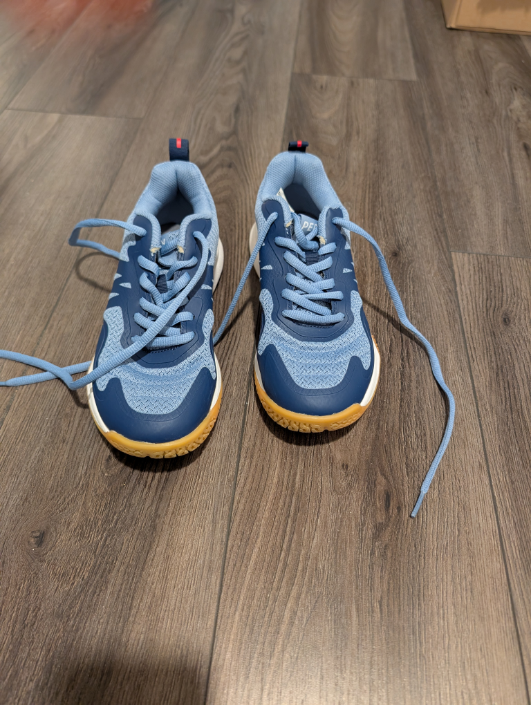 Decathlon Boys Badminton Shoes US 4