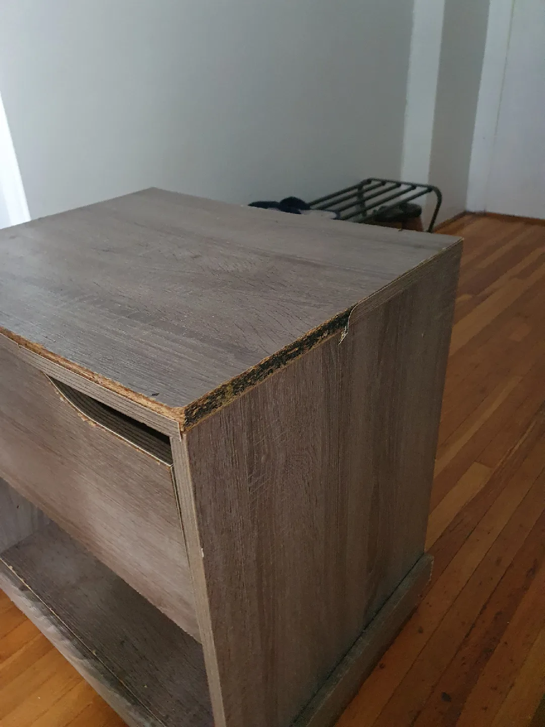 Wood-look Nightstand with Drawer image indicator(4)