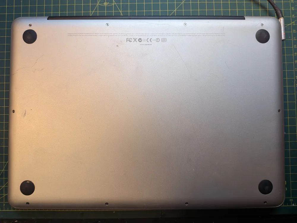 13" MacBook Pro, 8GB RAM, 500GB HDD image indicator(3)