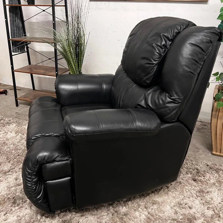 La z Boy leather chair. Recliner leather armchair. Delivery image indicator(5)