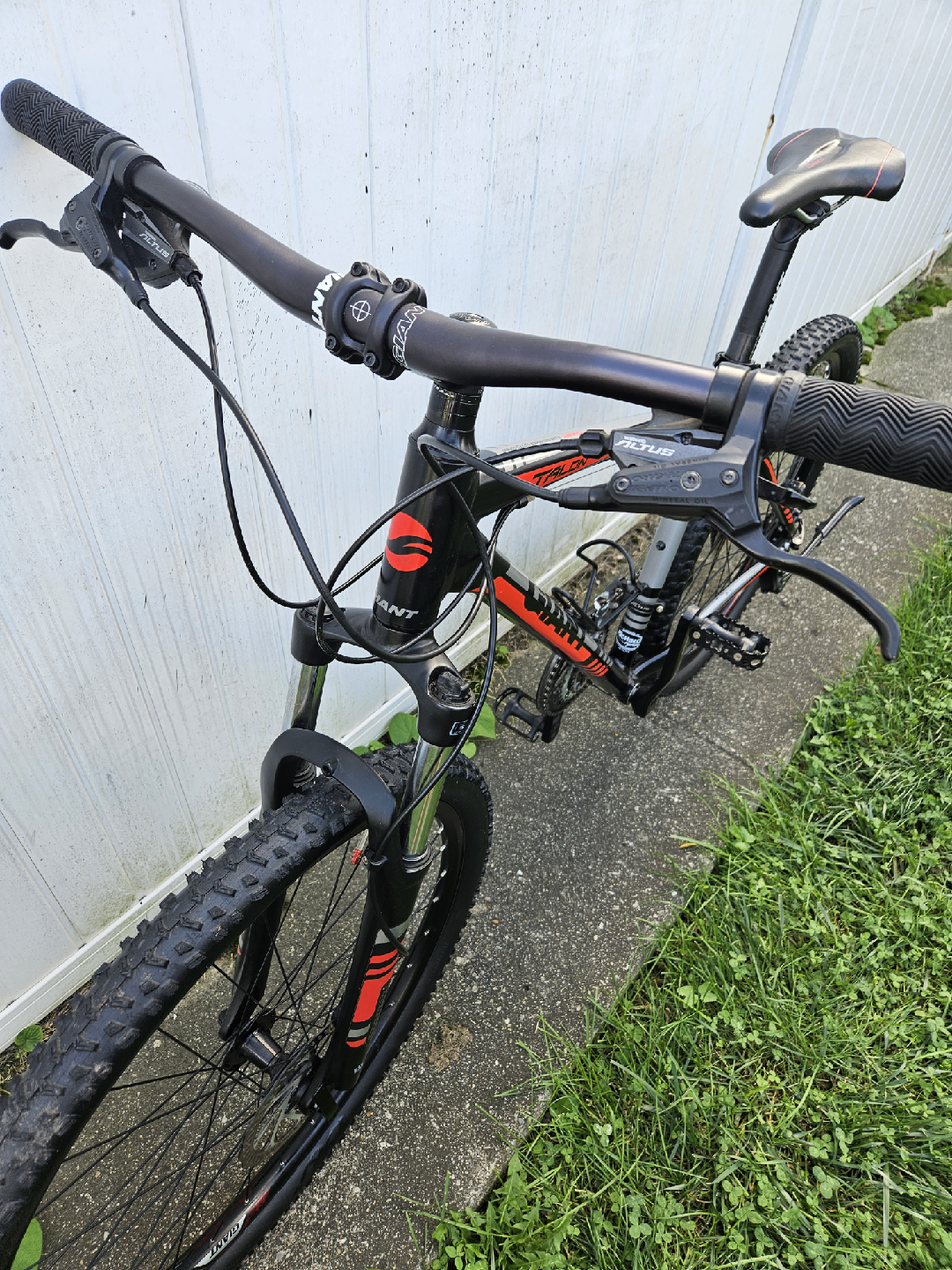 Giant Talon mountain bike - photo 3