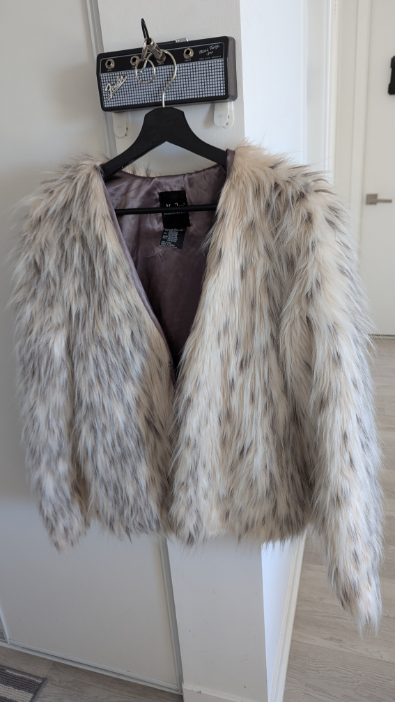 Me Jane Faux Fur Jacket - Size L - photo 3