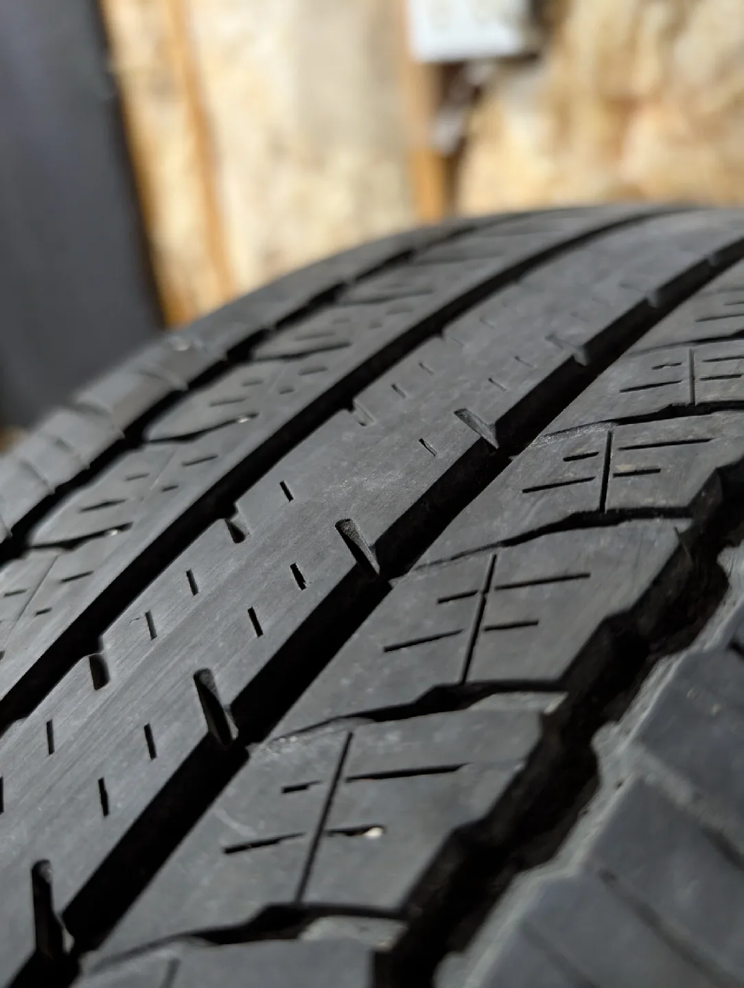 (4)-225/55R19 Toyo A36 All Season Tires image indicator(6)