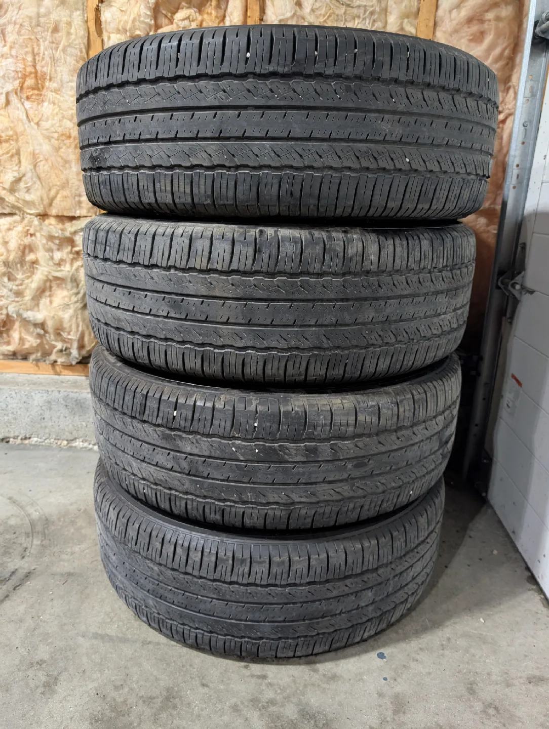 (4)-225/55R19 Toyo A36 All Season Tires image indicator(8)